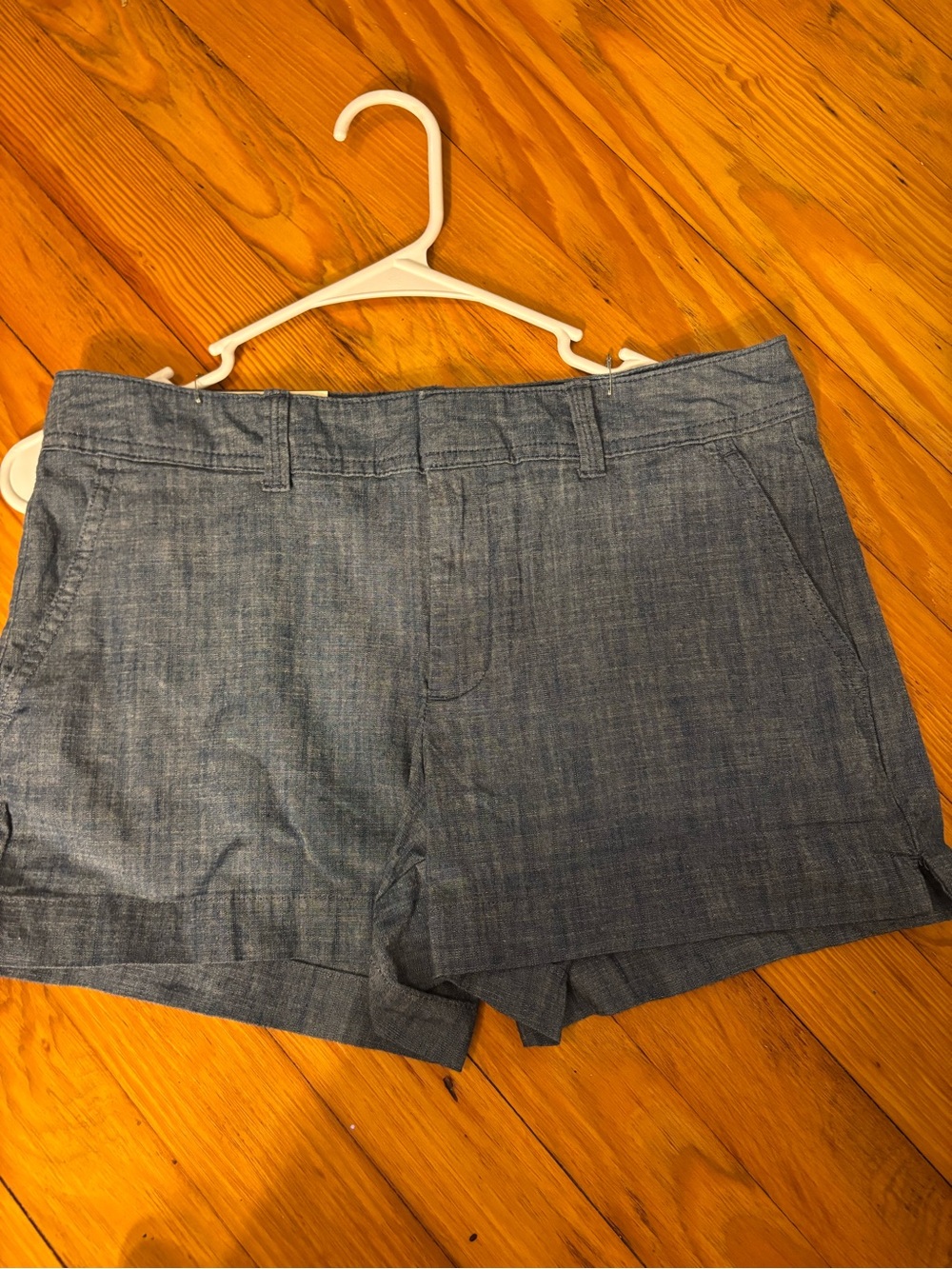 GAP Chambray City 3-Inch Shorts - NWT